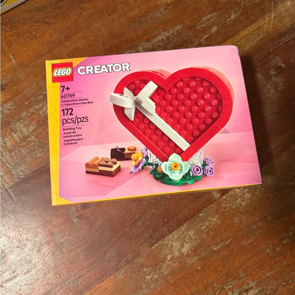 LEGO Creator Valentine’s Day Box 40759 NIB